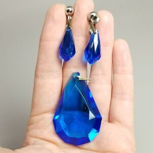 Vintage Blue Drop Shape Pendant and Clip On Earrings Set, Acrylic Retro Estate